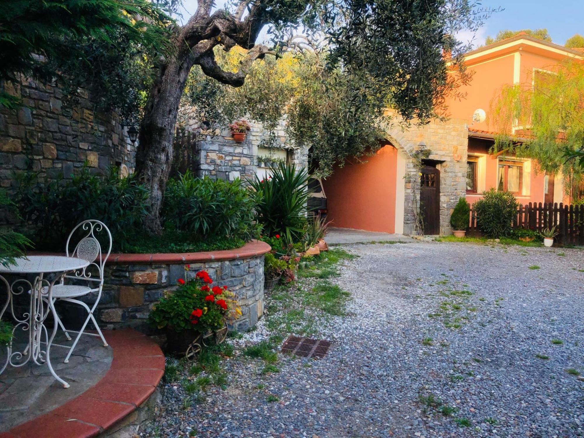 Hotel Le Jardin Sur Mer Avec Bike Et Mtb Tour à Imperia Extérieur photo