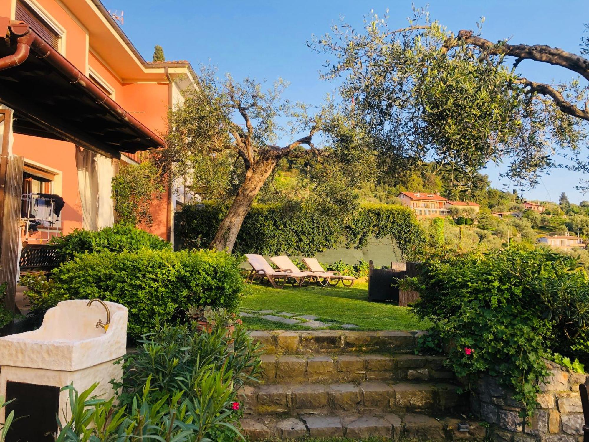 Hotel Le Jardin Sur Mer Avec Bike Et Mtb Tour à Imperia Extérieur photo