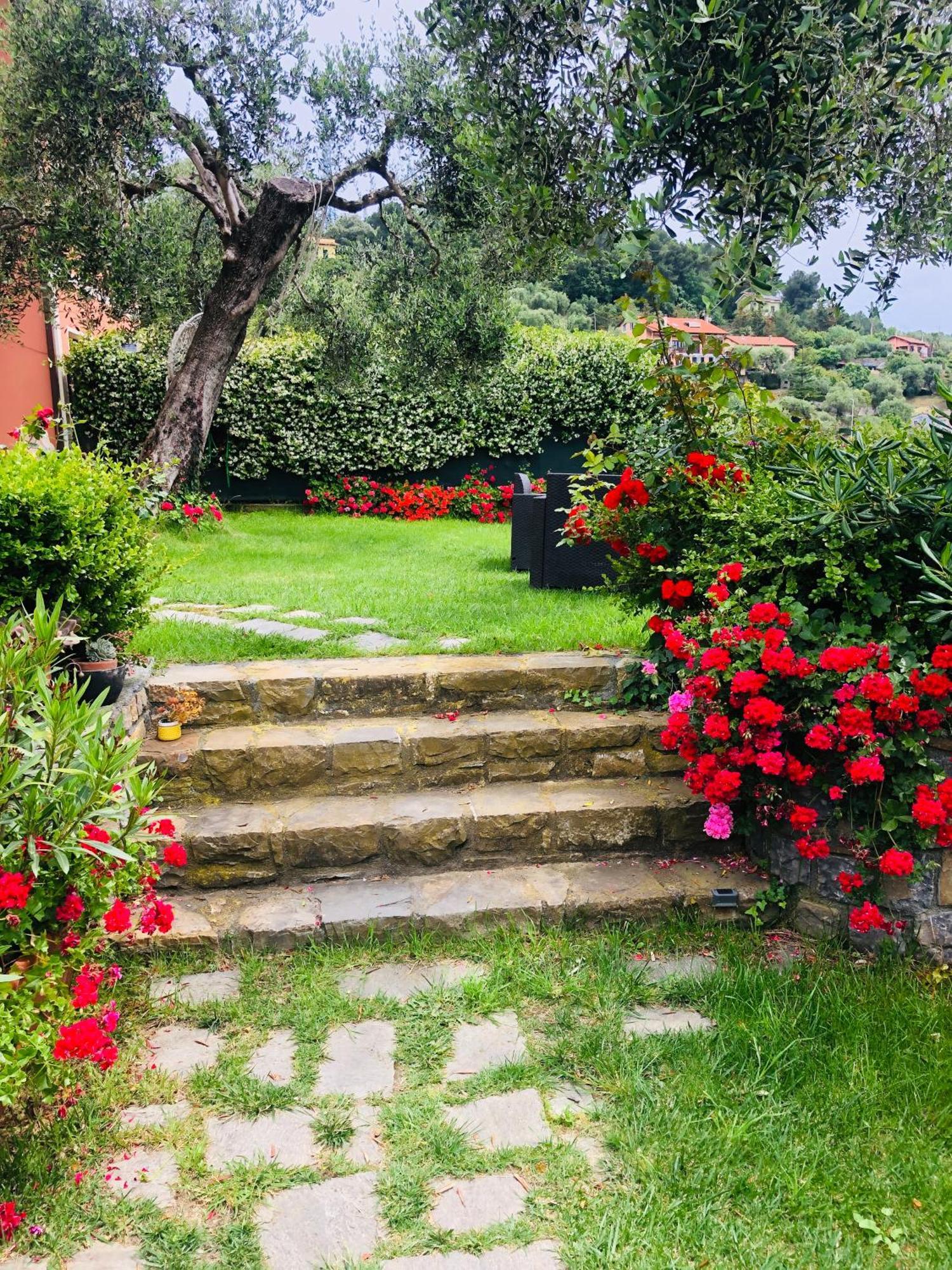 Hotel Le Jardin Sur Mer Avec Bike Et Mtb Tour à Imperia Extérieur photo