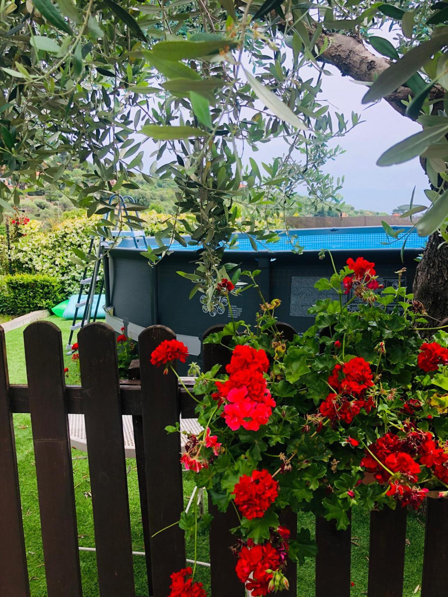 Hotel Le Jardin Sur Mer Avec Bike Et Mtb Tour à Imperia Extérieur photo