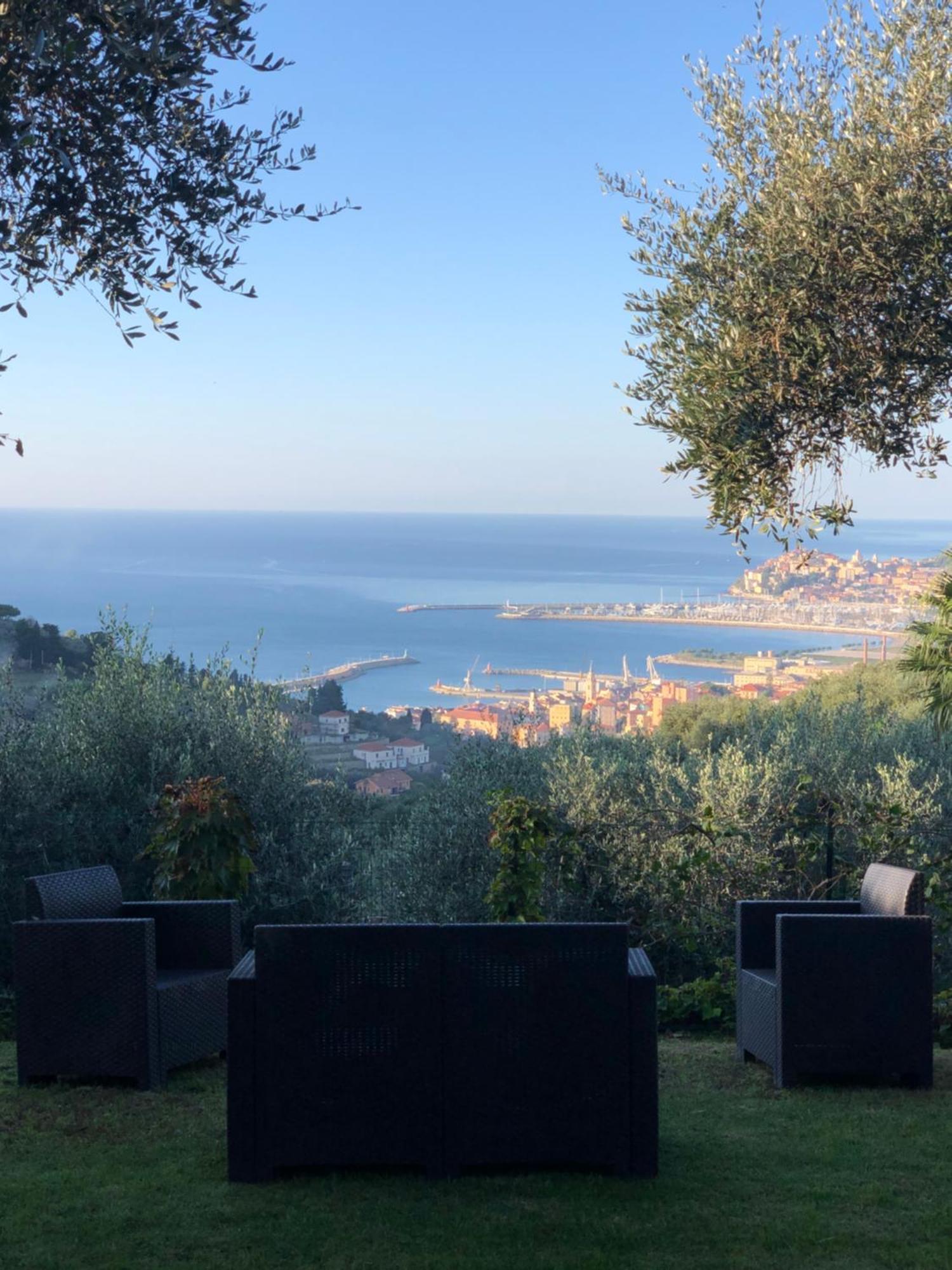 Hotel Le Jardin Sur Mer Avec Bike Et Mtb Tour à Imperia Extérieur photo